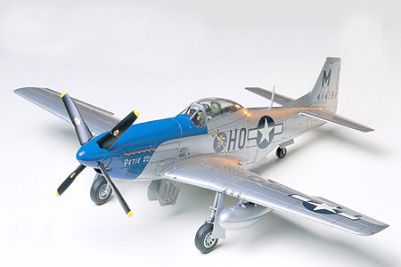 MUSTANG P-51D 8-TH AIR FORCE NORTH AMERICAN 1/48