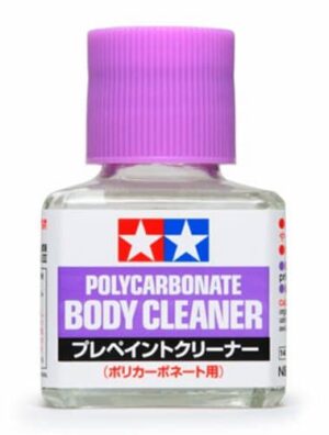 Tamiya Polycarbonate Body Cleaner, rengjøringsmiddel for RC-bilkarosserier. Fjerner smuss, olje og maling uten å skade polykarbonatoverflater.