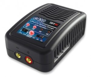 SkyRC e430 Lader LiPo/LiFe 2-4S 30W – produktbilde